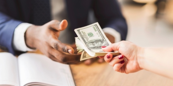 什麼是民間借款？選對合法的民間貸款管道，避免掉入高利貸陷阱！